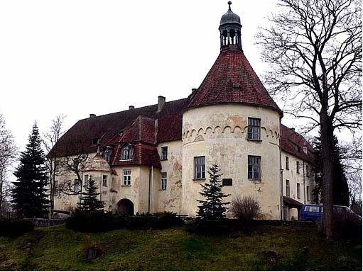 Замок в Яунпилсе (Нойенбург - Neuenburg)